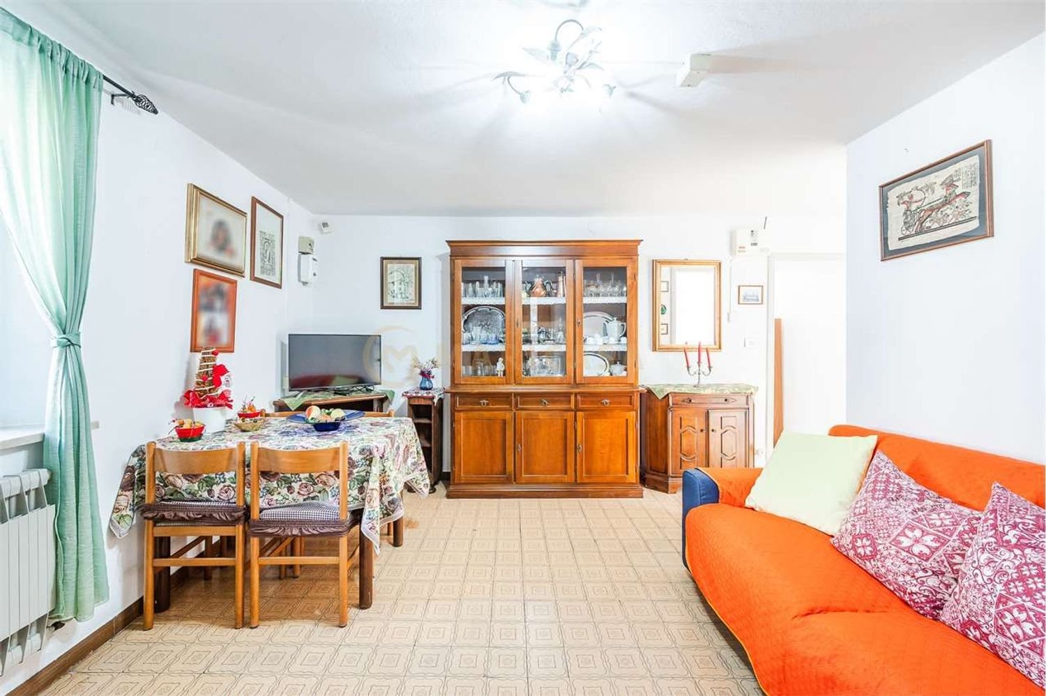 6 rooms House in Serramazzoni, Italy No. 23764