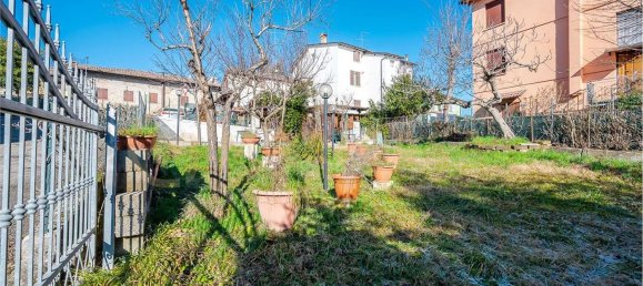 6 rooms House in Serramazzoni, Italy No. 23764 8