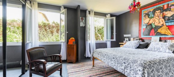 4 bedrooms House in Rhone, France No. 295472 8