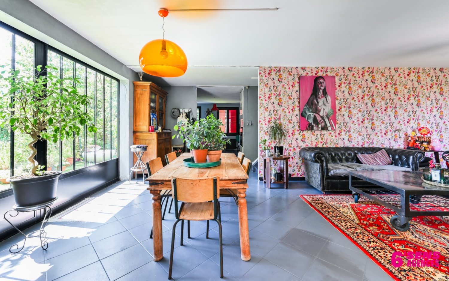 4 bedrooms House in Rhone, France No. 295472