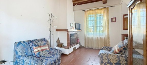4 rooms Apartment in Pisa, Italy No. 309033 2