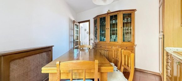 4 rooms Apartment in Pisa, Italy No. 309033 8