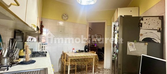 3 bedrooms Apartment in Turin, Italy No. 153799 7