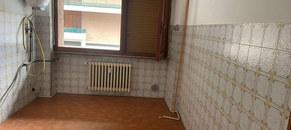 4 rooms Apartment in Perugia, Italy No. 4774 21