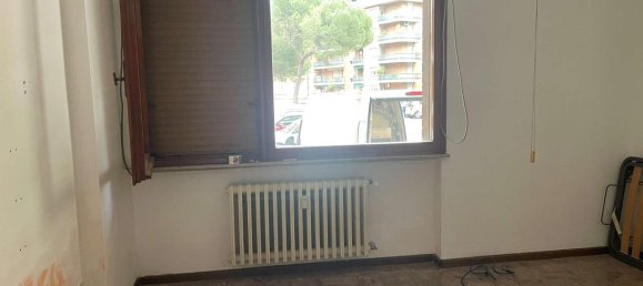 4 rooms Apartment in Perugia, Italy No. 4774 18
