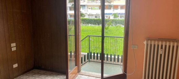 4 rooms Apartment in Perugia, Italy No. 4774 37