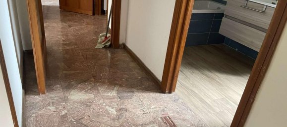 4 rooms Apartment in Perugia, Italy No. 4774 42