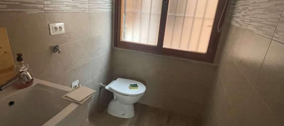 4 rooms Apartment in Perugia, Italy No. 4774 24