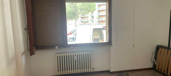 4 rooms Apartment in Perugia, Italy No. 4774 16