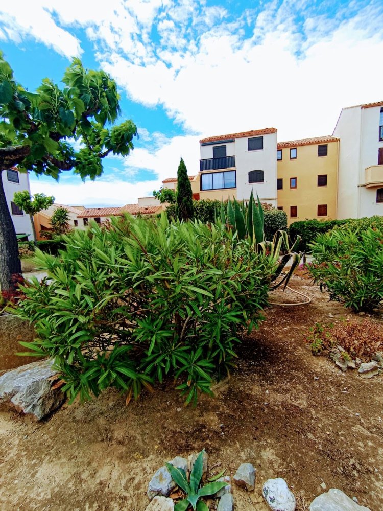 2 bedrooms Apartment in Fleury, France No. 294794