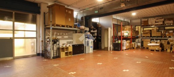 Almacén de 4 habitaciónes en Verdellino, Italy No. 120608 2