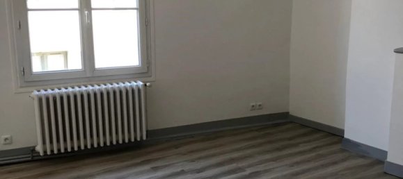 1 chambre Bâtiment à Bourgueil, France No. 93017 5