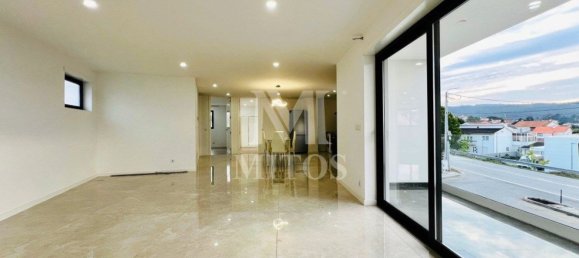 Apartamento de 2 dormitorios en Forjaes, Portugal No. 62534 3