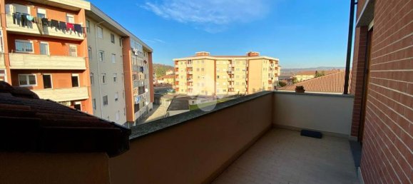 Квартира с 3 спальнями в Кастелламонте, Италия № 63780 12