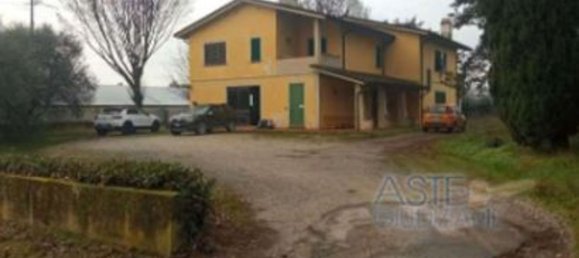 6 rooms Apartment in Pescia, Italy No. 40724 15