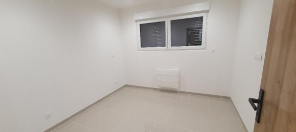 3 bedrooms House in Hergnies, France No. 71508 13