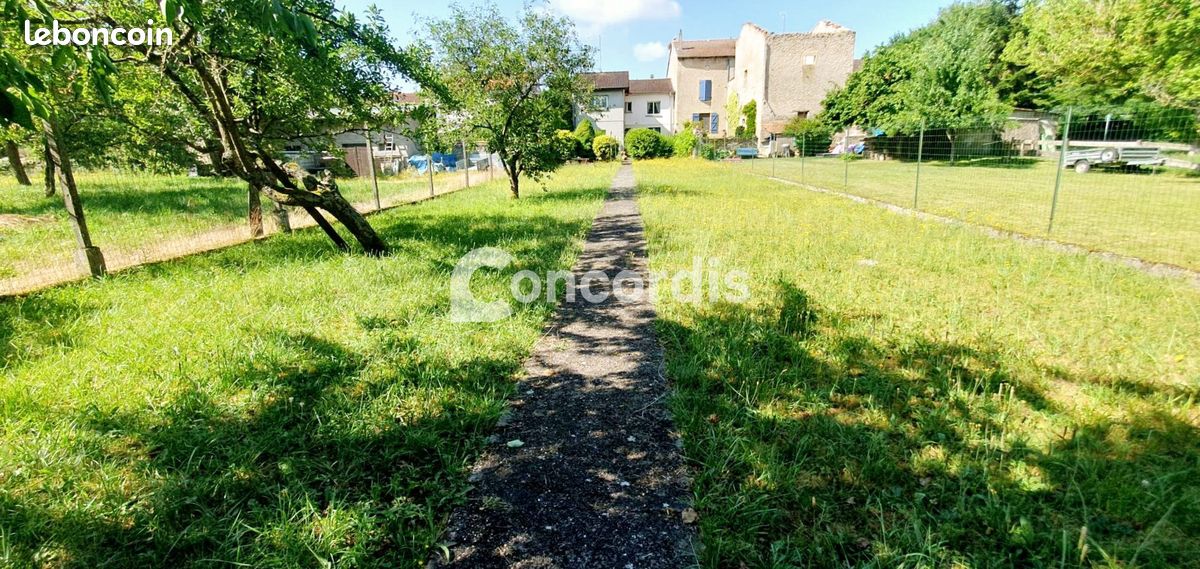 3 bedrooms House in Gondreville, France No. 329661