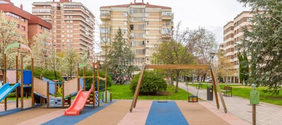 Garage à Chartered Community of Navarre, Spain 12m² No. 141654 4