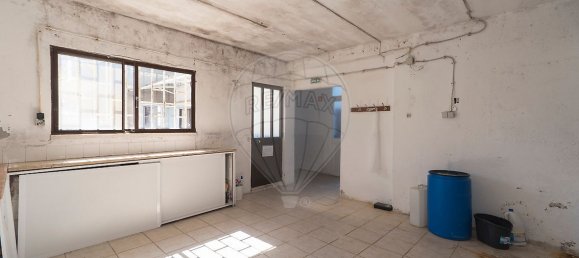 8 bedrooms House in Bucelas, Portugal No. 180641 20