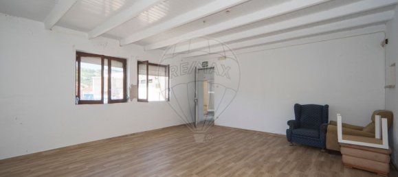 8 bedrooms House in Bucelas, Portugal No. 180641 10