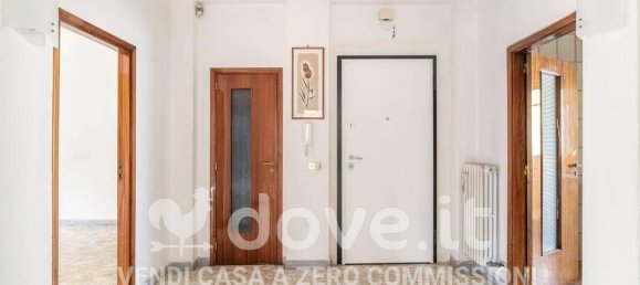 5-salle Appartement à Taranto, Italy No. 66077 39