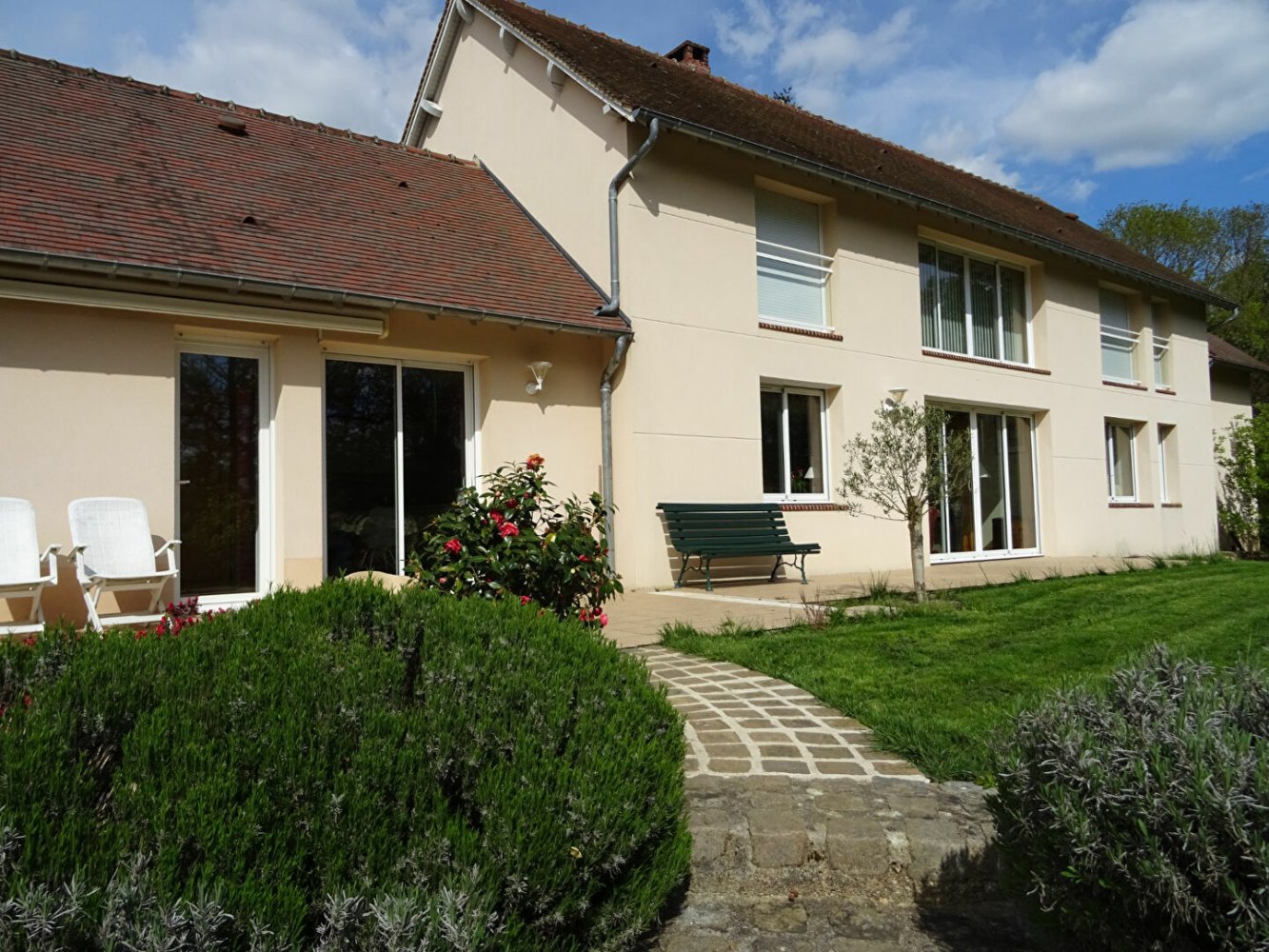 4 غرف نوم منزل في Saint-Maurice-Saint-Germain, France رقم 272640