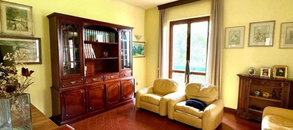 Villa T5 em Massa, Italy N.º 327398 8