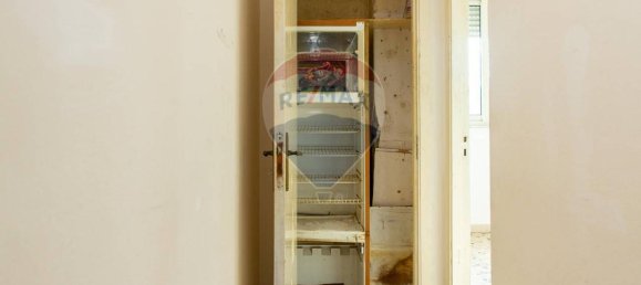 3 rooms Apartment in Valverde, Italy No. 131561 8