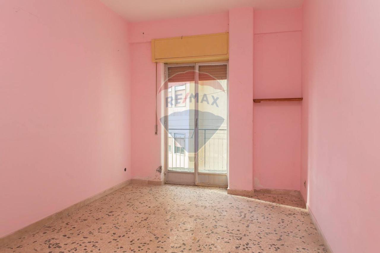 3 rooms Apartment in Valverde, Italy No. 131561