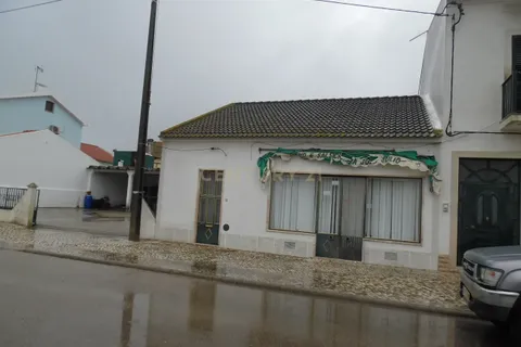 140m² Building in Palmela, Portugal No. 250526