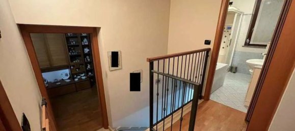 4-Zimmer Haus in San Martino in Strada, Italy, Nr. 94491 9