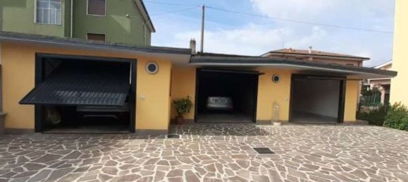 3غرفة شقة في Urgnano, Italy رقم 5917 7