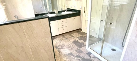 2 bedrooms Apartment in Benahavis, Spain No. 137964 12