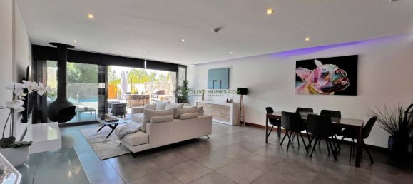 3 bedrooms Townhouse in Almancil, Portugal No. 145493 2