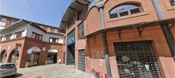 291m² Commercial property in Turin, Italy No. 180854 3