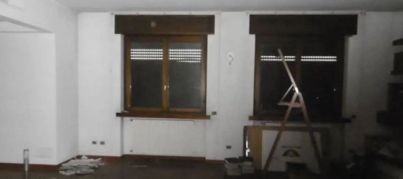 5-Zimmer Doppelhaus in Varedo, Italy, Nr. 209999 15