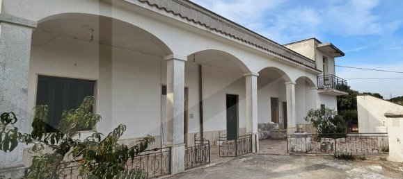 Villa de 8 dormitorios en Locorotondo, Italy No. 28500 8