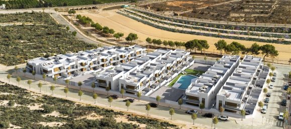 3 bedrooms Bungalow in San Miguel de Salinas, Spain No. 16590 2