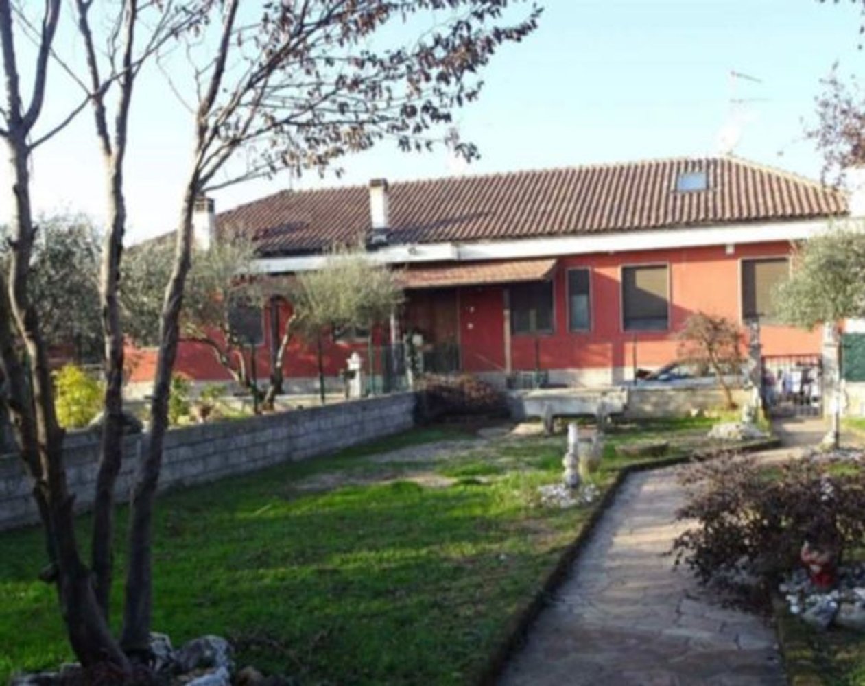 4 rooms House in Milan, Italy No. 244685