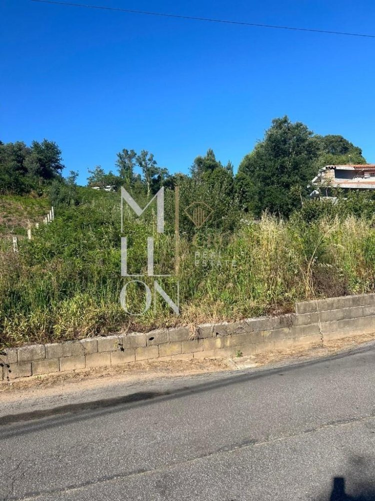 708m² Land in Marco de Canaveses, Portugal No. 301664