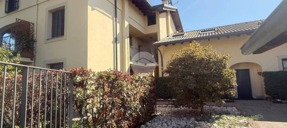 Estudio en Triuggio, Italy No. 374670 7