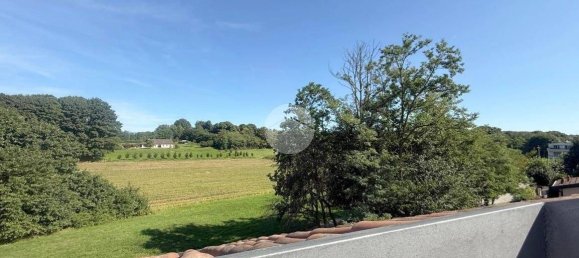 Estudio en Triuggio, Italy No. 374670 9