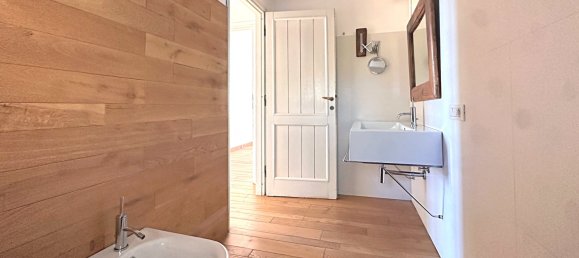 3 Schlafzimmer Villa in Varese, Italy, Nr. 84822 21