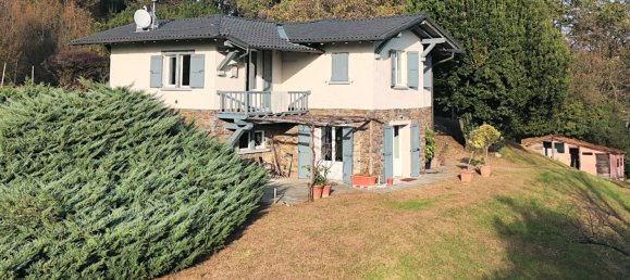 3 Schlafzimmer Villa in Varese, Italy, Nr. 84822 2