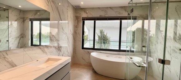 8 chambres Villa à Gloria villas, Pattaya, Thailand No. 31960 3