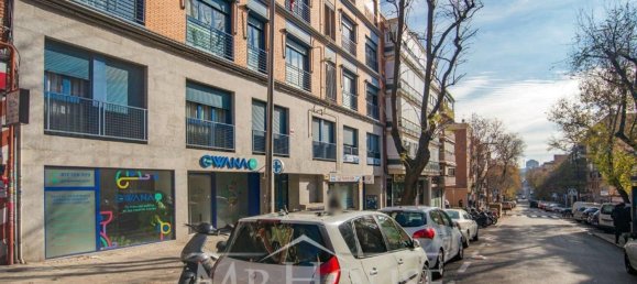 Коммерческая недвижимость 231м² в Мадрид, Испания № 113506 2