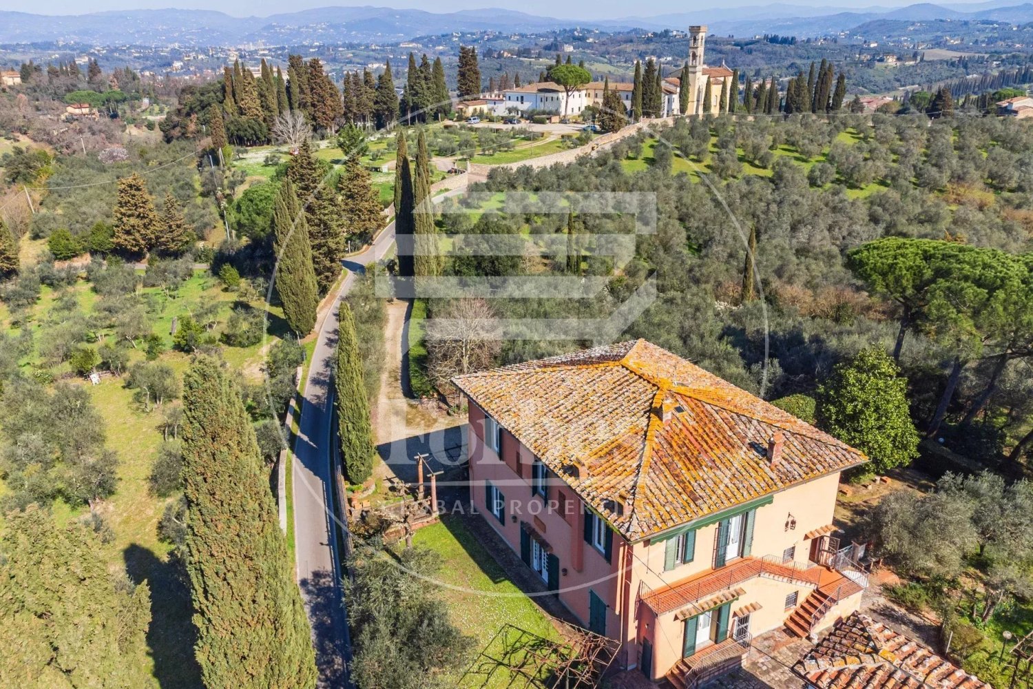 5 bedrooms Villa in Impruneta, Italy No. 237964