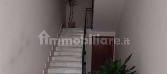 Здание с 1 спальней в Фонди, Италия № 48539 4