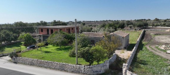 4-salle Maison à Modica, Italy No. 230724 13
