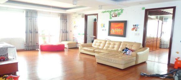 3 bedrooms Apartment in Tay Ho, Vietnam No. 6079 4